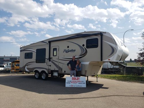 Carousel post from Western RV Country.