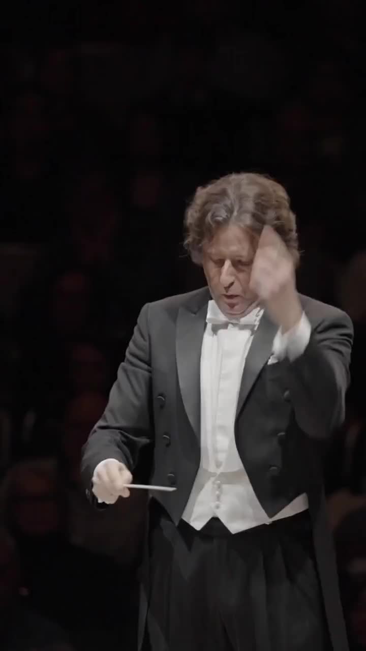 Video post from Roy Thomson Hall.