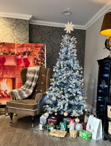 Carousel post from Salisbury Manor Care Home.