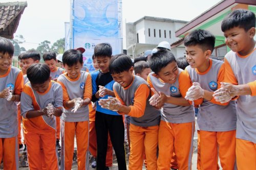 Carousel post from Planet Water Foundation.