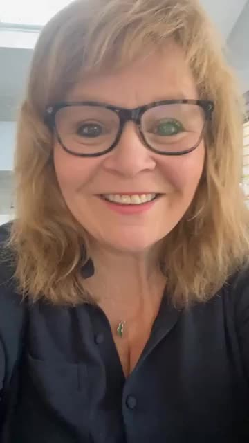 Video post from Elephant in my Handbag.