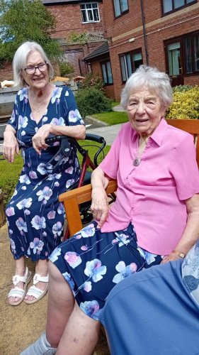 Photo post from Collingwood Court care home.