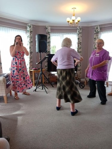 Carousel post from Collingwood Court care home.