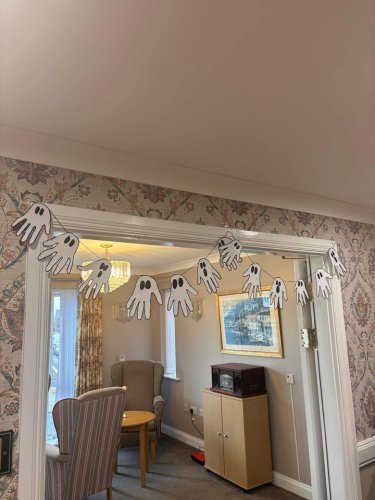 Carousel post from Collingwood Court care home.