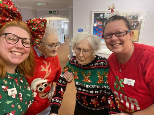 Carousel post from Collingwood Court care home.