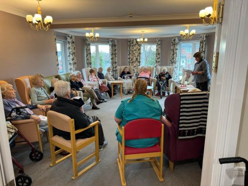Photo post from Collingwood Court care home.
