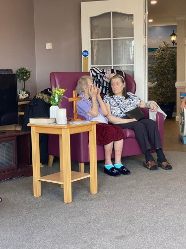 Carousel post from Collingwood Court care home.