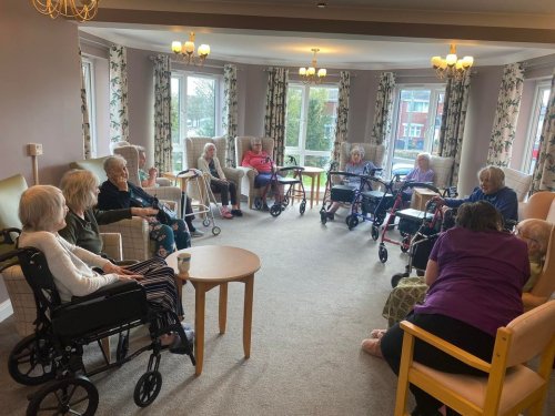 Carousel post from Collingwood Court care home.