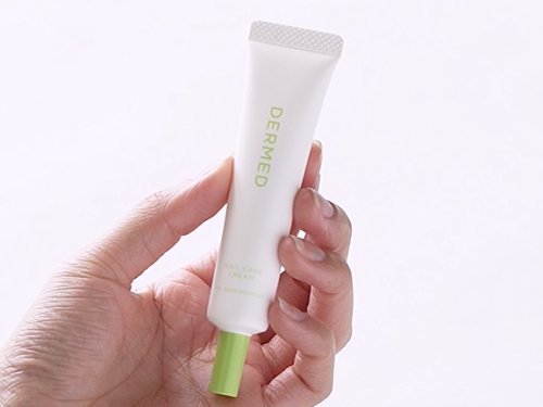 Photo post from @dermed_jp.