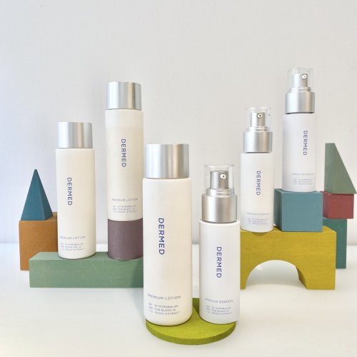 Carousel post from @dermed_jp.