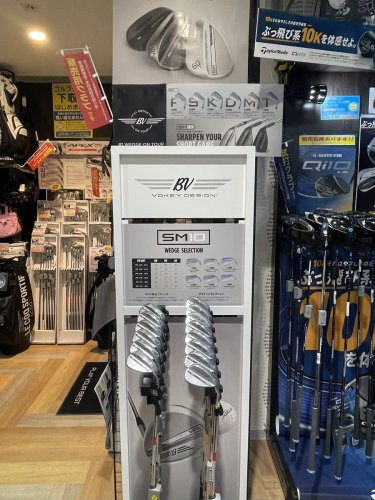 Carousel post from @jypersgolf.
