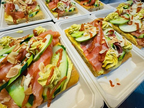 Carousel post from miditreizepontarlier.