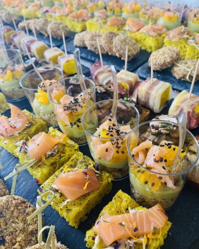 Carousel post from miditreizepontarlier.