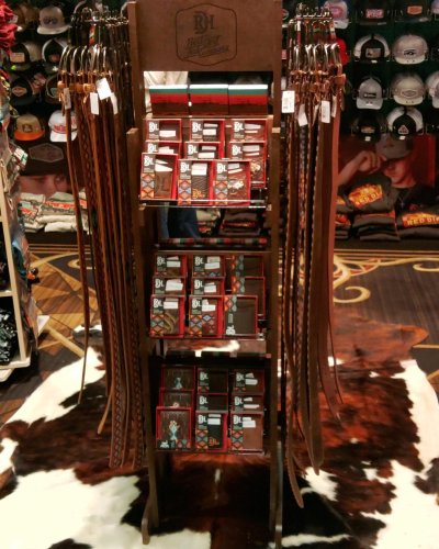 Carousel post from reddirthatco.