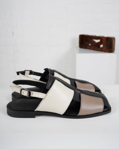 Carousel post from ossoshoes.