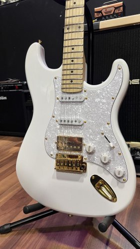 Video post from miyatamusic.
