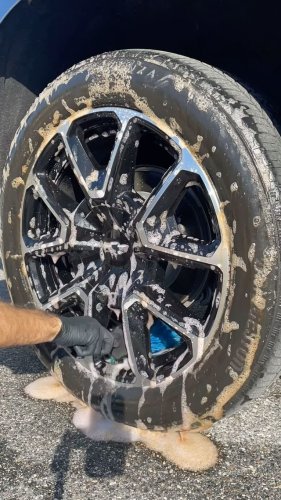Video post from authentikautodetailing.
