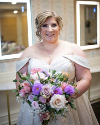 Carousel post from thecurvybridenj.