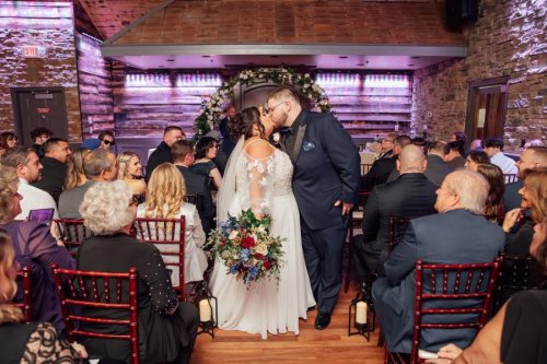 Carousel post from thecurvybridenj.