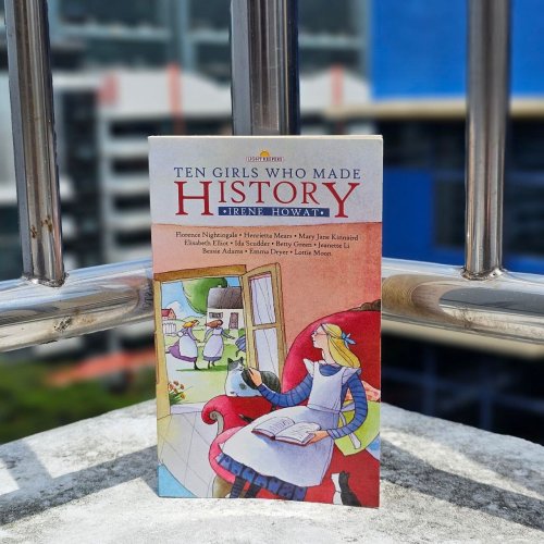 Carousel post from thetreasureboxsg.