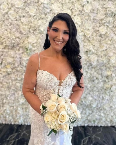 Carousel post from thecurvybridenj.