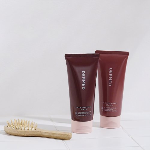 Carousel post from dermed_official.