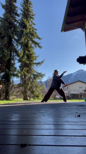 Video post from azischooloftaiji.