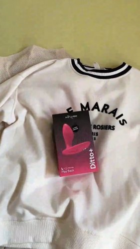Video post from lovehoneyofficial.