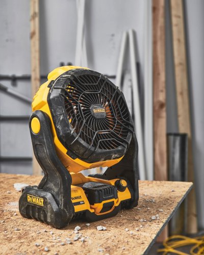 Photo post from dewalttough.