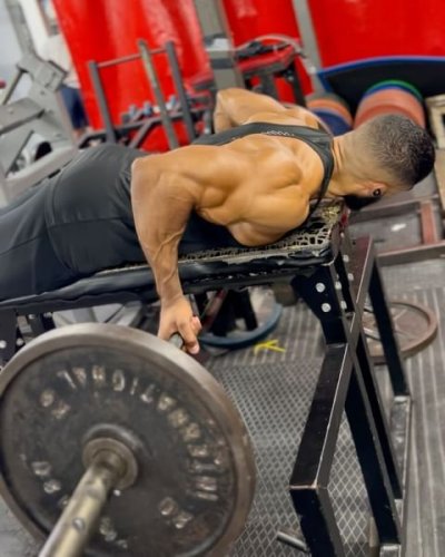 Carousel post from ph_gains.