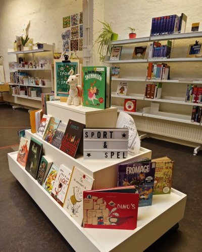 Carousel post from bibliotheeksintgillis.