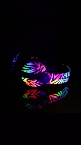 Video post from customcans_headphones.