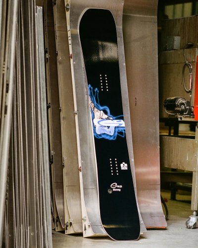 Carousel post from gnusnowboards.