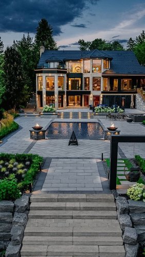 Video post from techobloc.