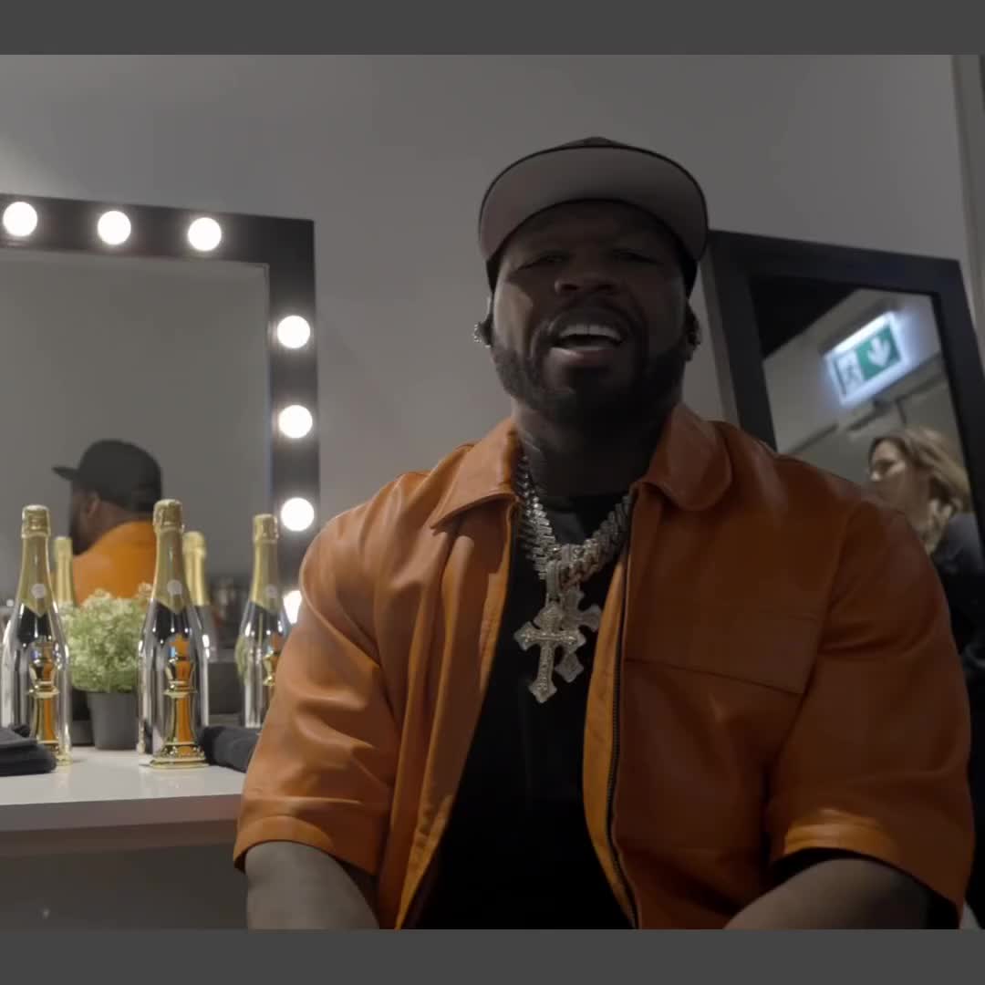 Carousel post from lecheminduroi.