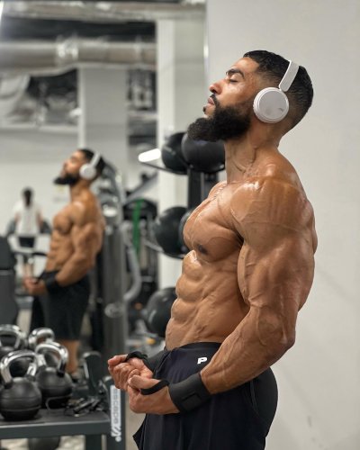 Carousel post from ph_gains.