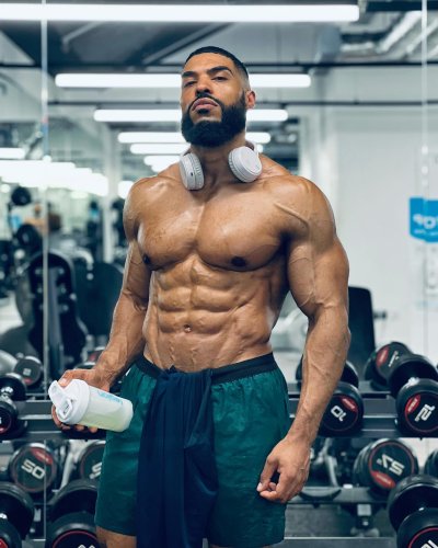 Carousel post from ph_gains.