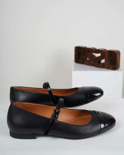 Carousel post from ossoshoes.