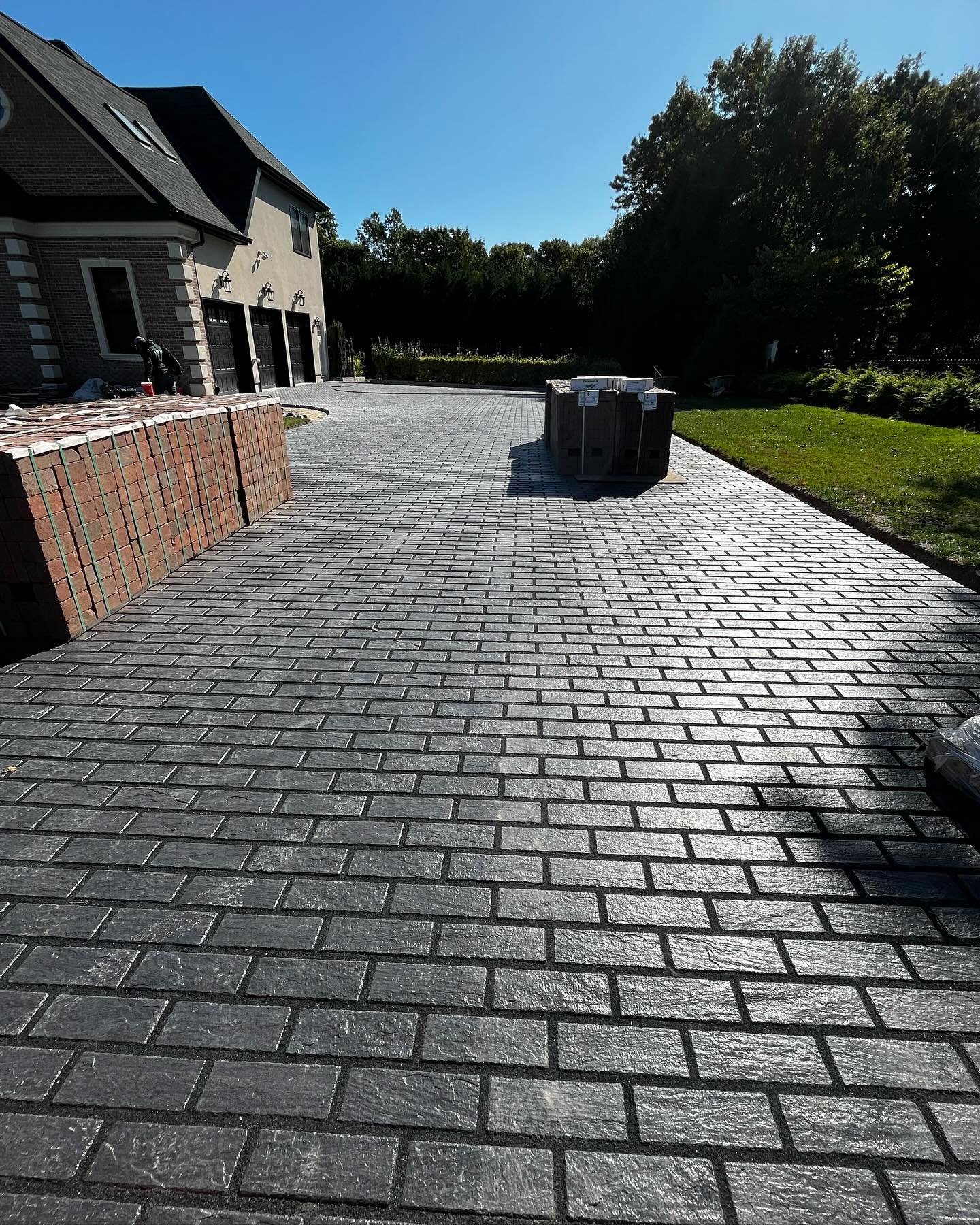 Carousel post from techobloc.