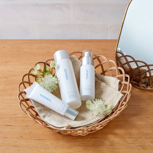 Photo post from @dermed_jp.