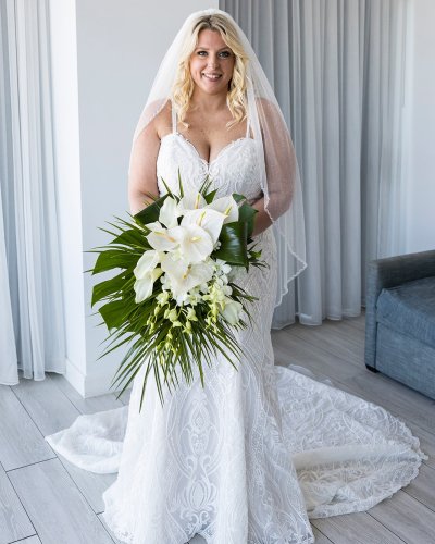 Carousel post from thecurvybridenj.