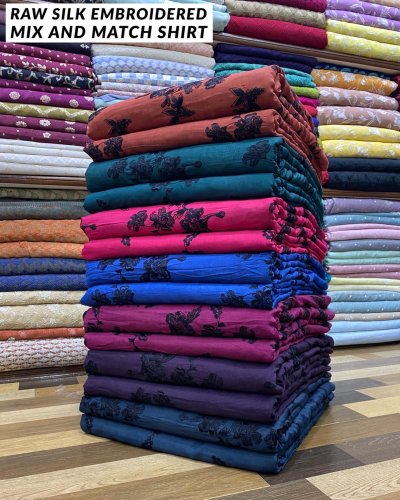 Carousel post from akbar_fabrics_.