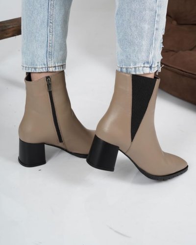 Carousel post from ossoshoes.