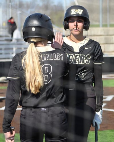 Carousel post from bvtigernews.