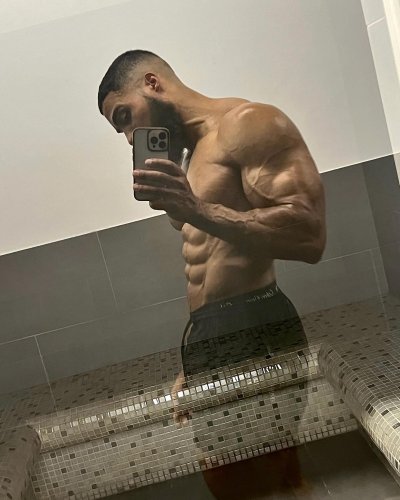 Carousel post from ph_gains.