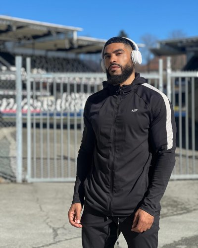 Carousel post from ph_gains.
