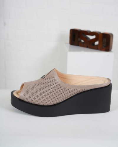 Carousel post from ossoshoes.