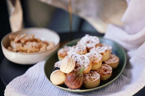 Carousel post from suesseboutique.