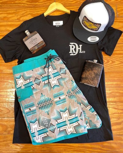 Carousel post from reddirthatco.