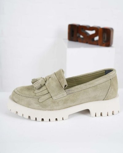 Carousel post from ossoshoes.